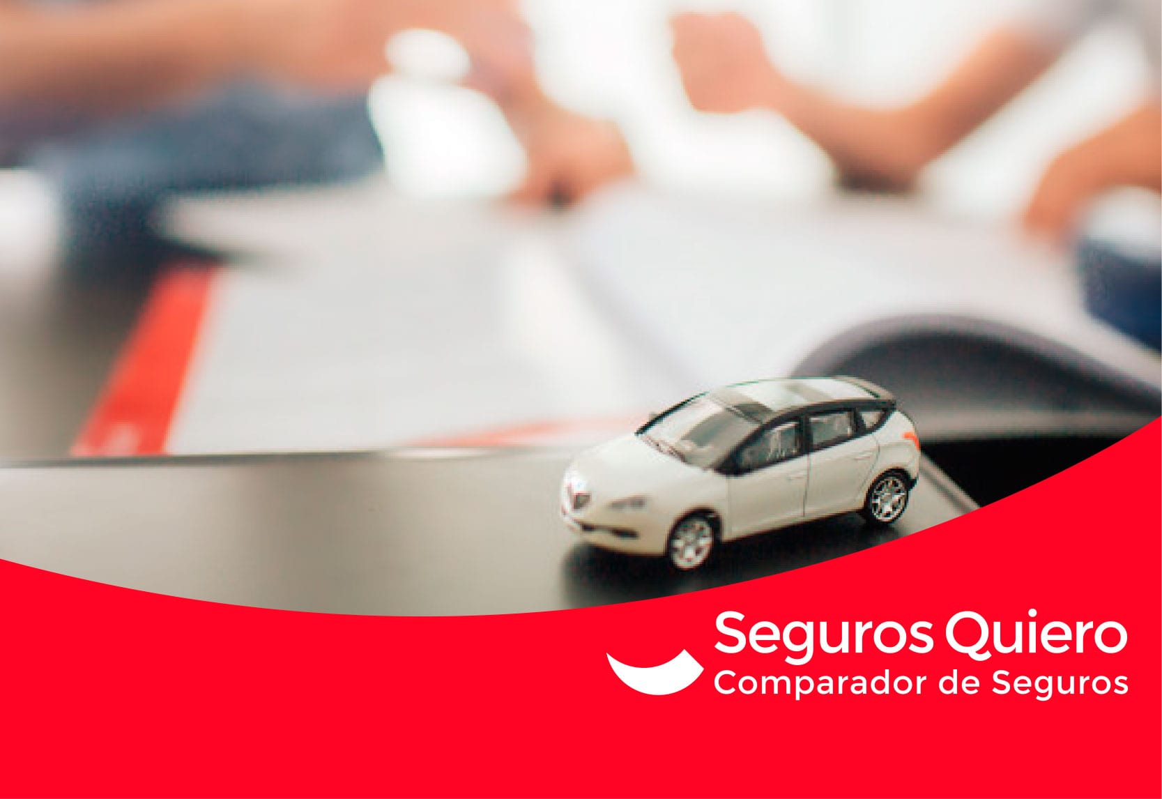 ¿Es obligatorio llevar el recibo del seguro en el coche?